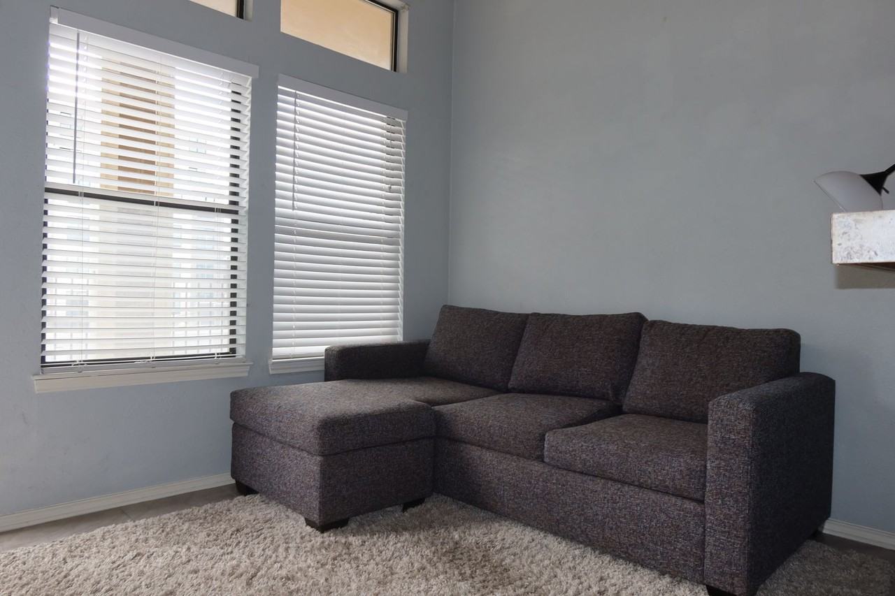 2802 Nueces St - Photo 5 of 19