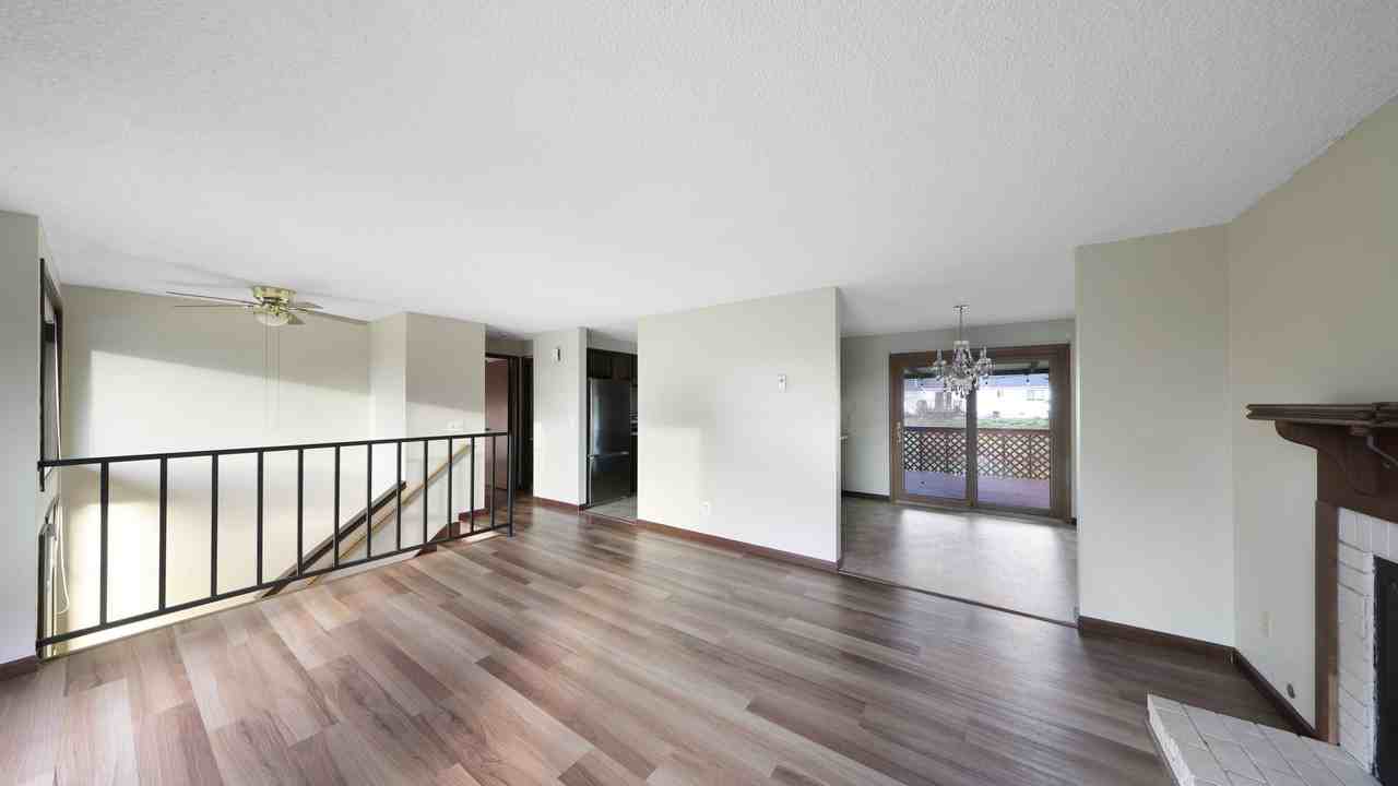 1594 Douglas St - Photo 3 of 14