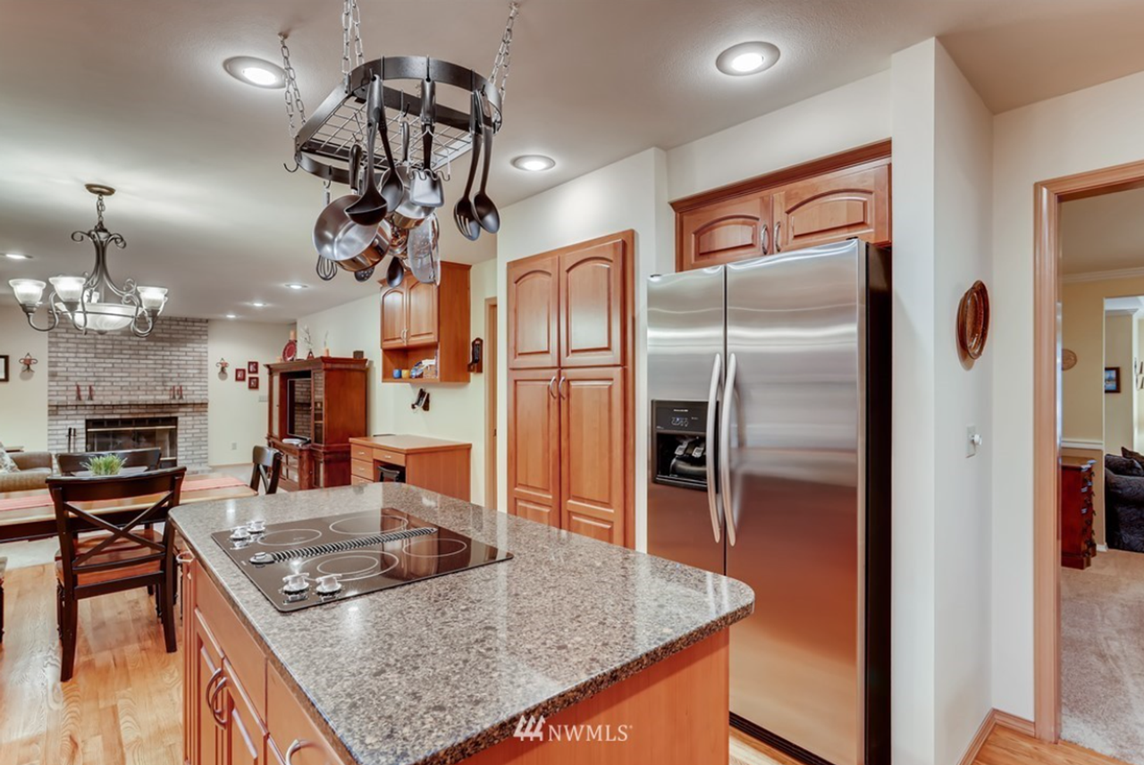 11810 Se 200th St - Photo 4 of 17