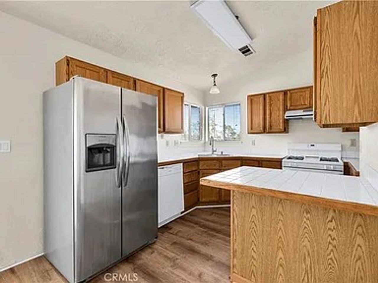 5464 Mariposa Ave - Photo 4 of 7