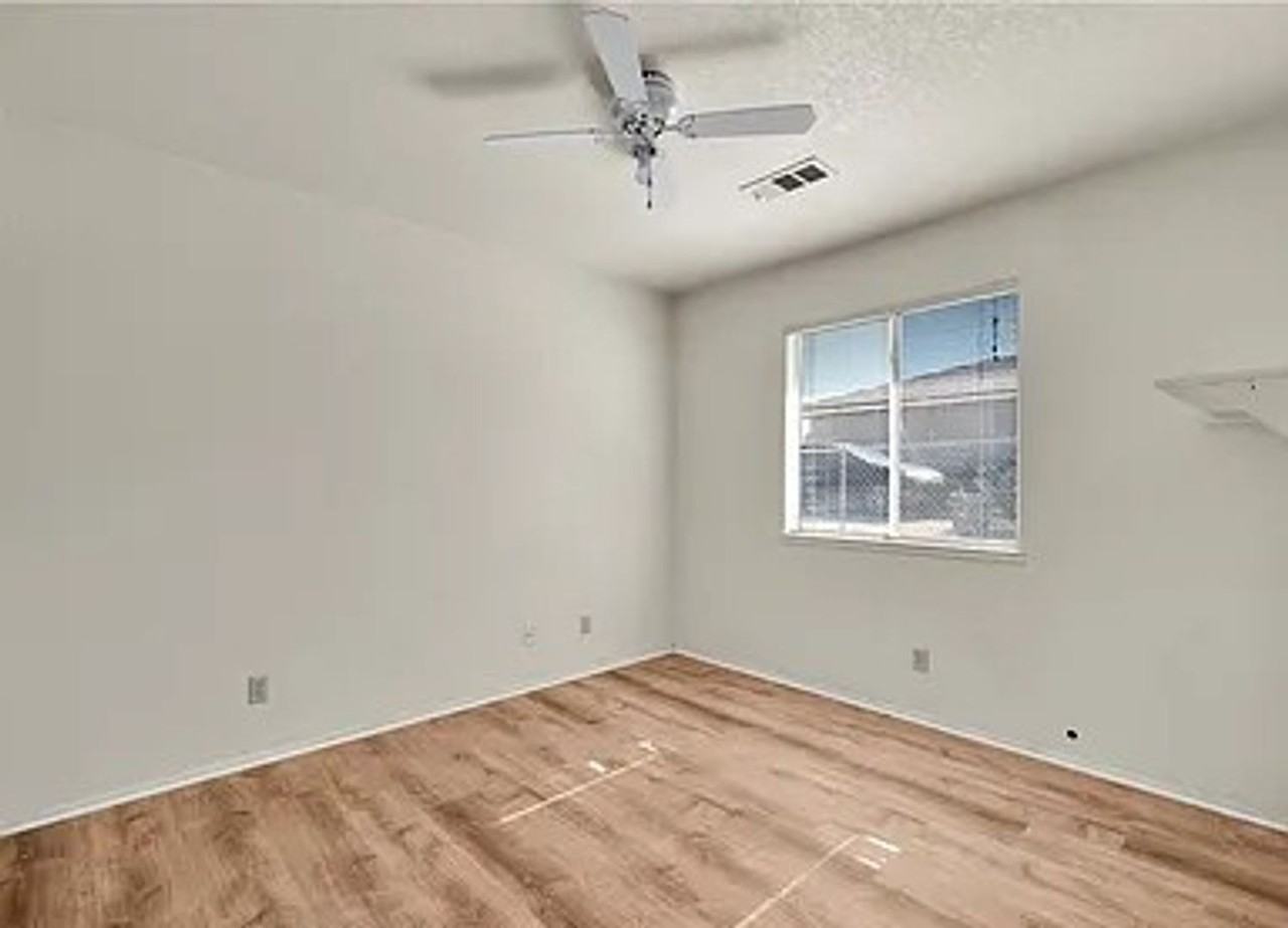 5464 Mariposa Ave - Photo 5 of 7