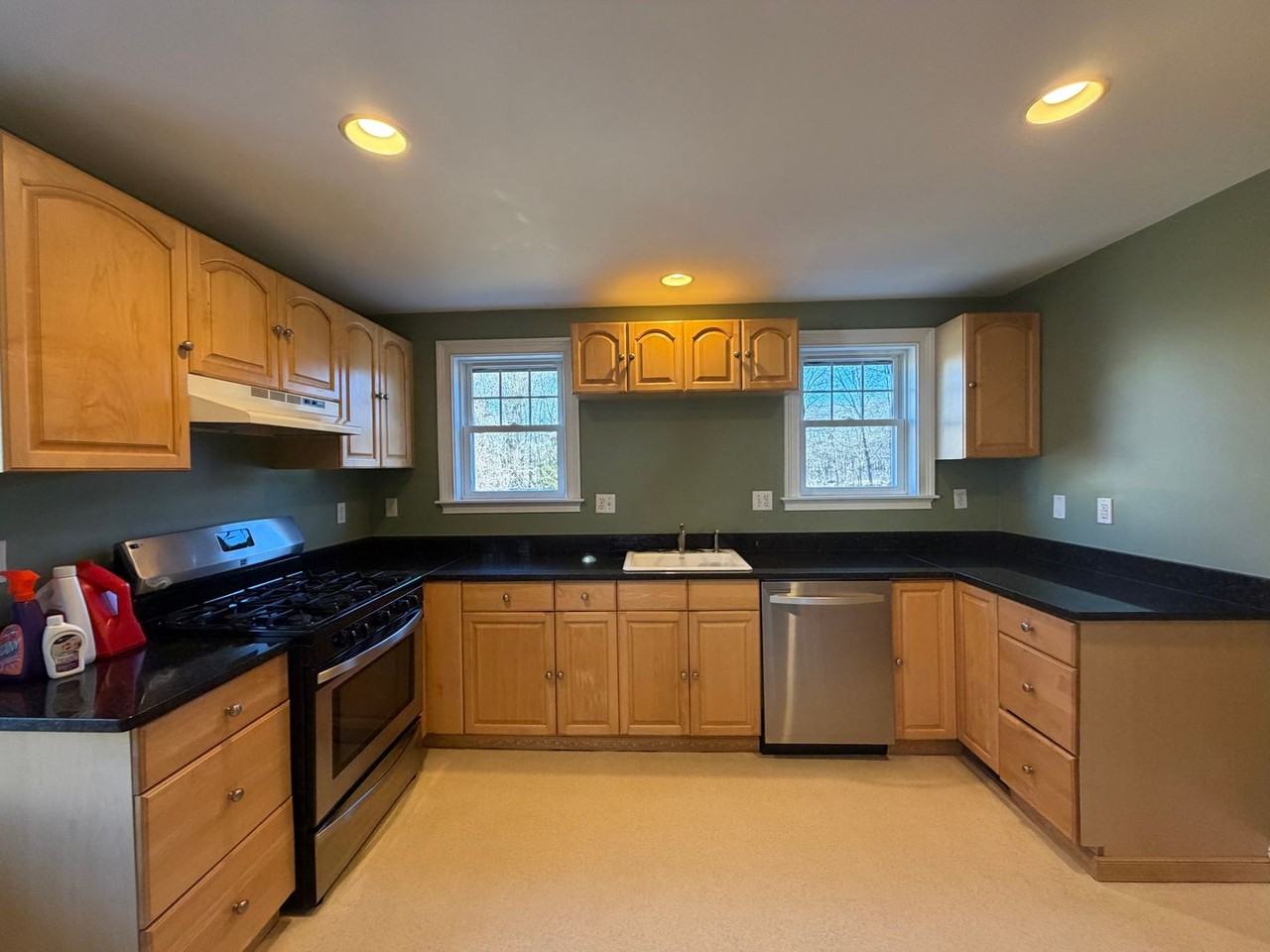 4 Wilson St - Photo 2 of 28