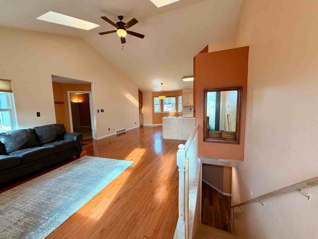 3105 Spinnaker Dr - Photo 2 of 29