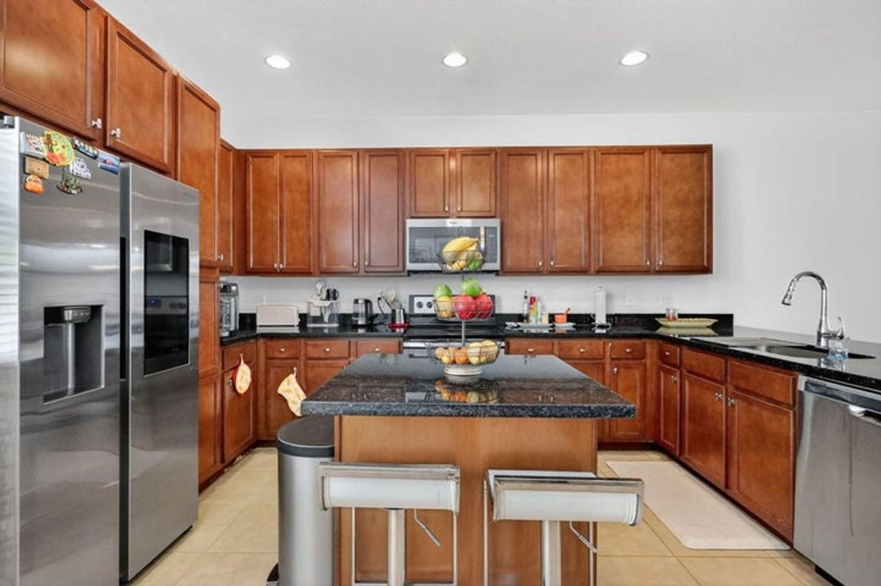 2705 Sw 119th Way - Photo 2 of 15