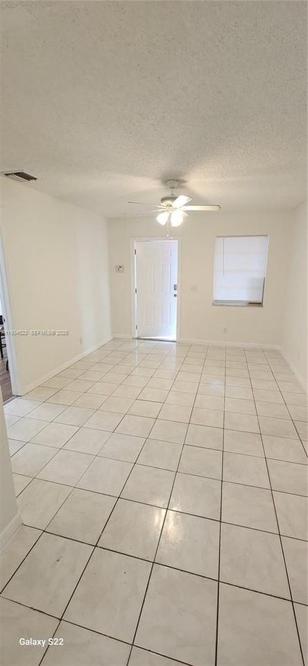 1551 1551 N Flagler Drive 916-917 #917 - Photo 2 of 12