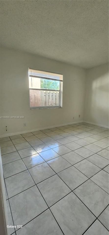 1551 1551 N Flagler Drive 916-917 #917 - Photo 7 of 12