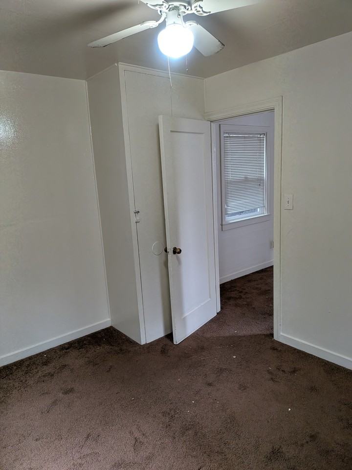 138 Donner Ave Apt B #138B - Photo 5 of 6