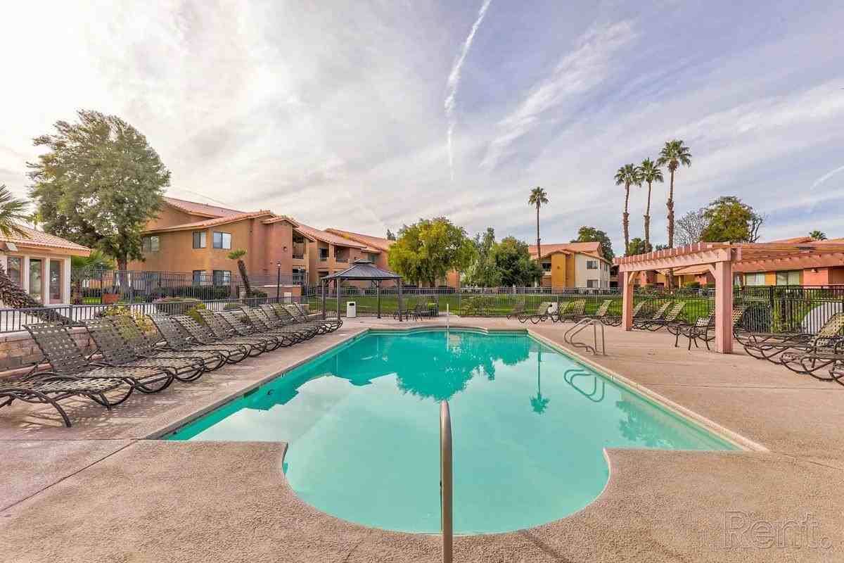 78650 Avenue 42 - Photo 2 of 29