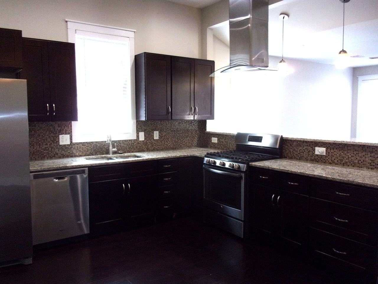 350 Marion St #B - Photo 7 of 19