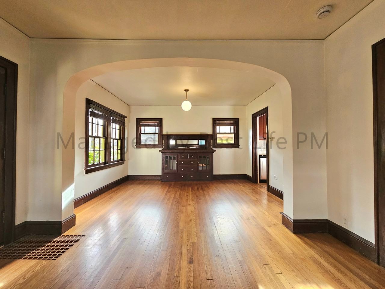 223 Ne 62nd Ave - Photo 4 of 28