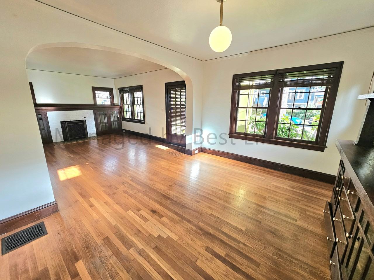 223 Ne 62nd Ave - Photo 5 of 28