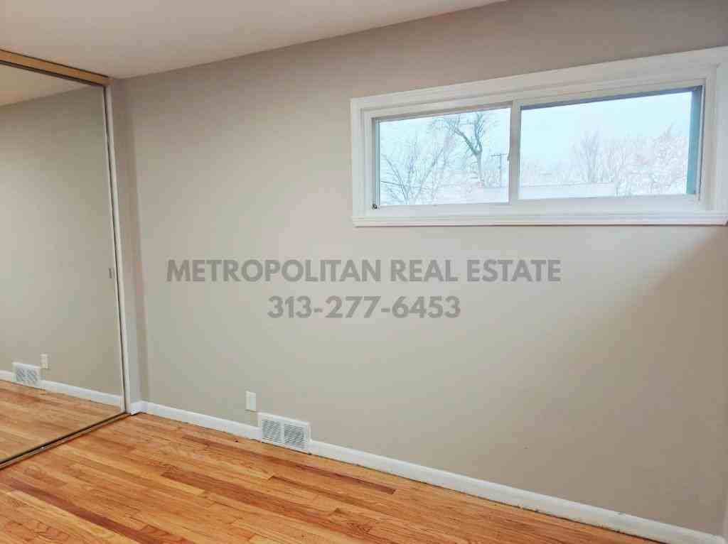 150 Clair St - Photo 7 of 15