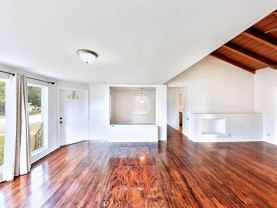 1231 Longwood St - Photo 1 of 1