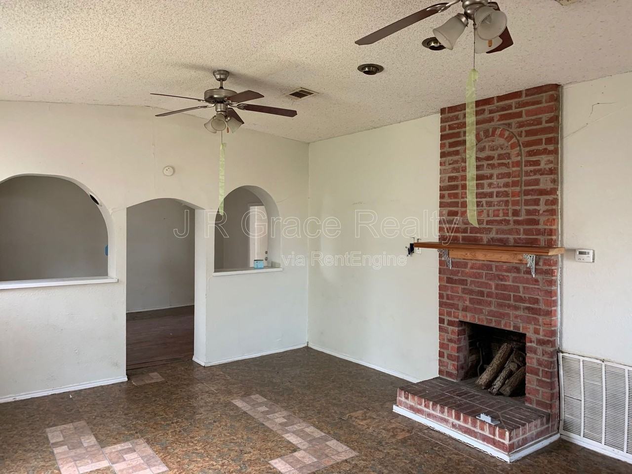 1914 Webster Ave - Photo 2 of 8