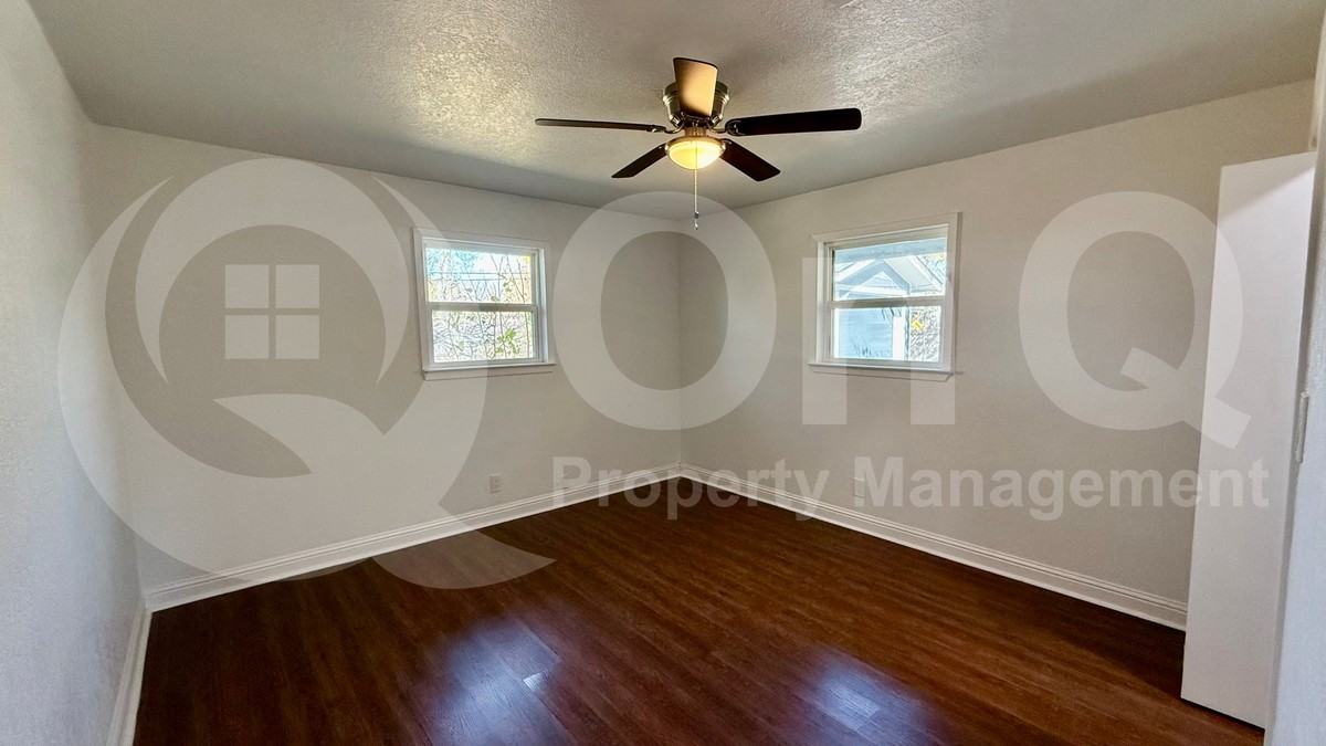 104 Fairlane Dr - Photo 3 of 18