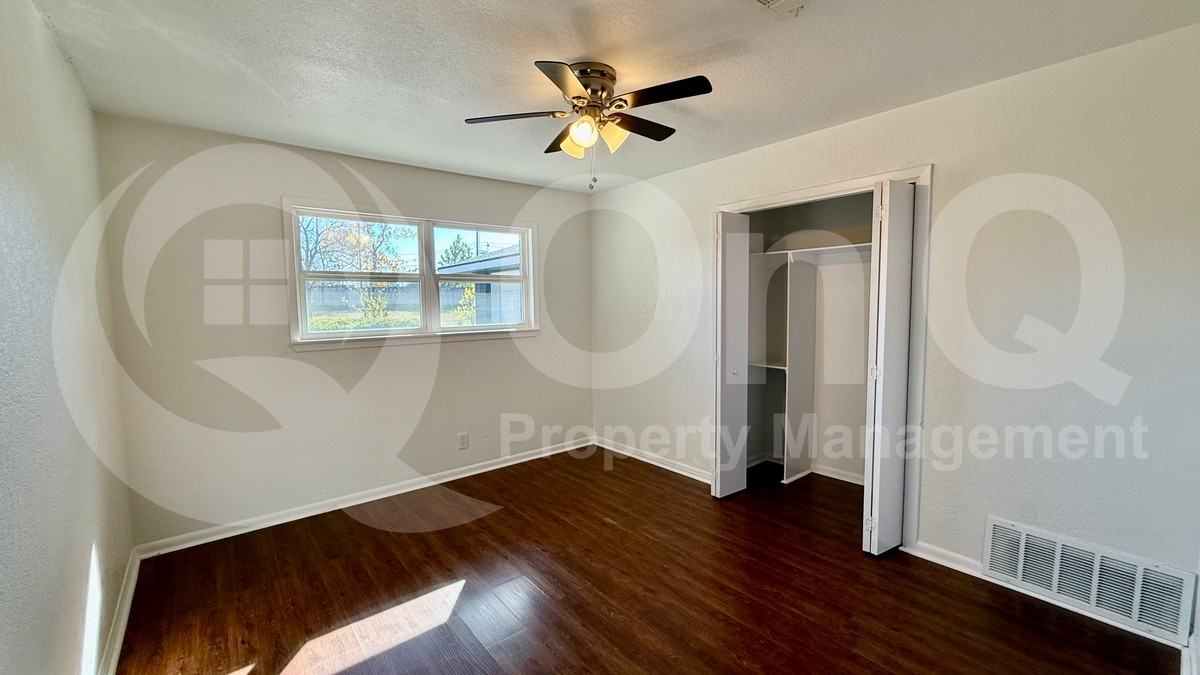 104 Fairlane Dr - Photo 7 of 18