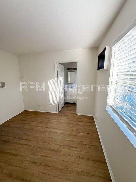 6624 Sylmar Ave #11 - Photo 7 of 11