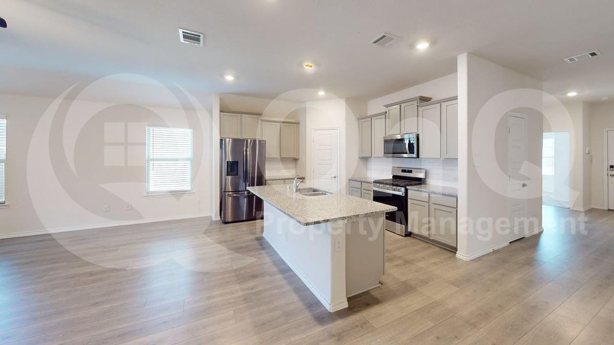 155 Coyote Trl - Photo 4 of 25