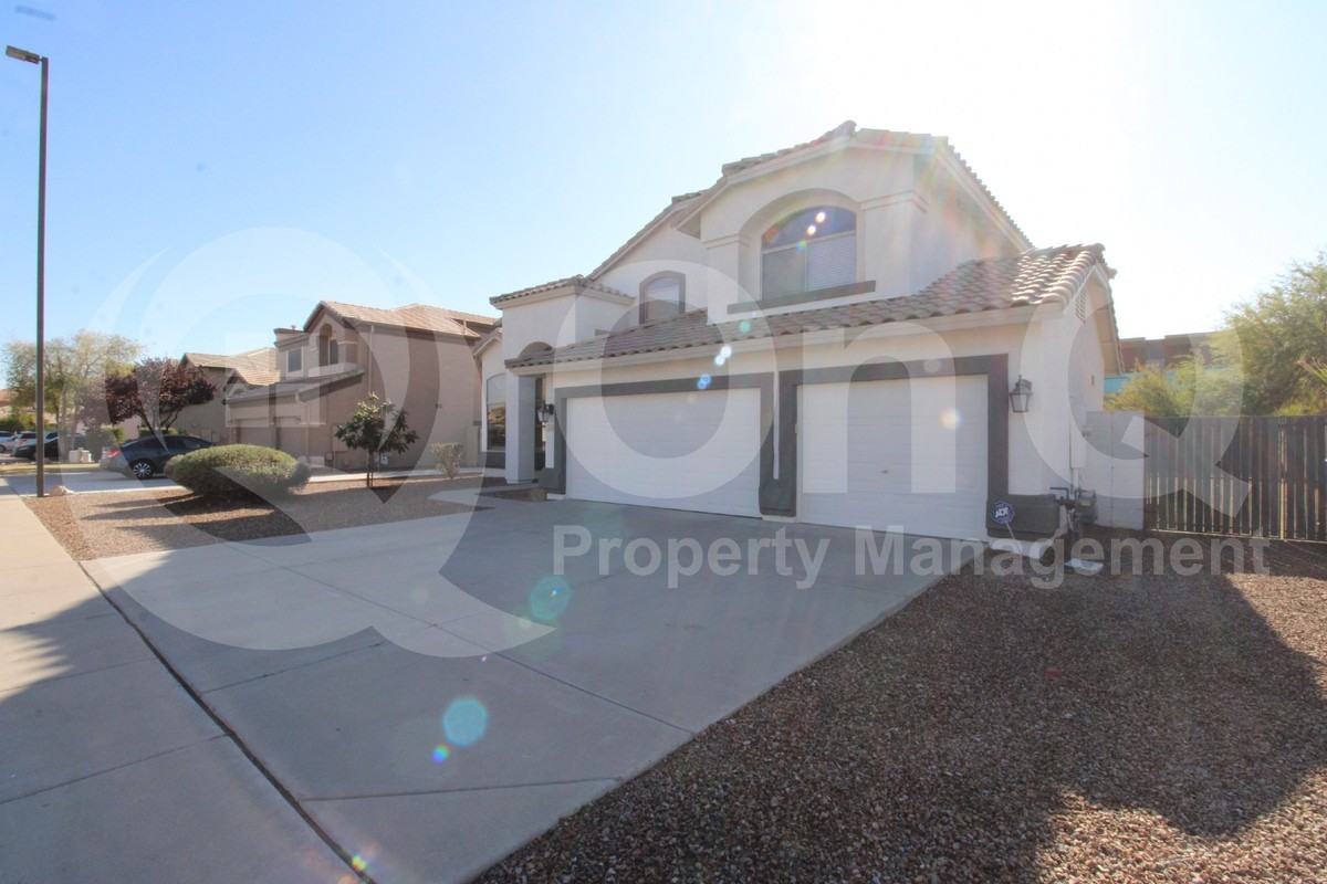 1535 E Toledo St - Photo 3 of 29