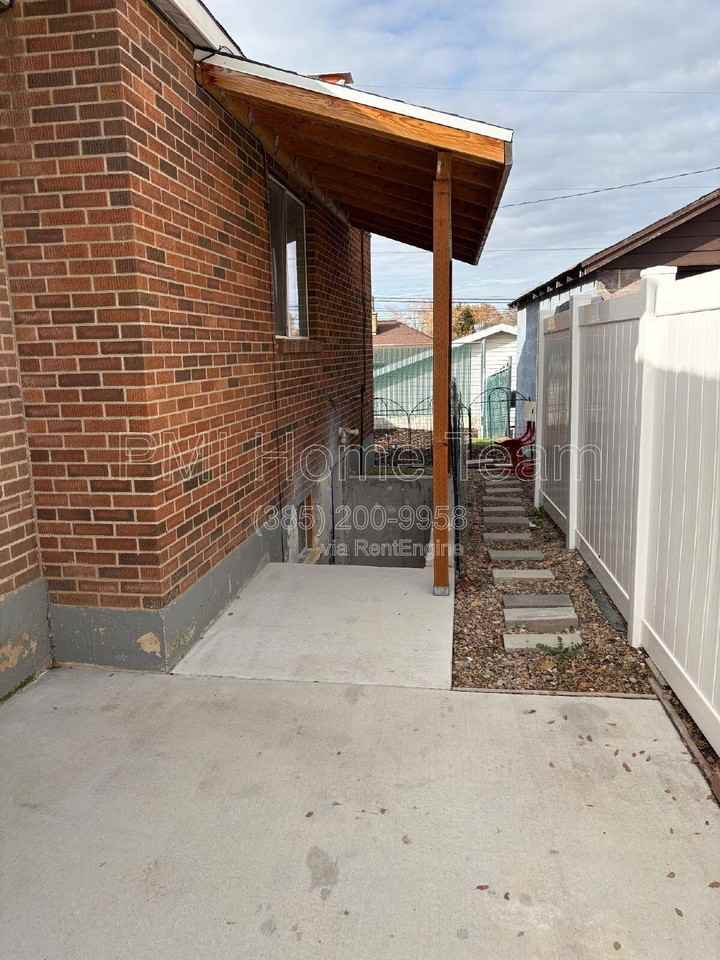 168 Ross Dr - Photo 5 of 31