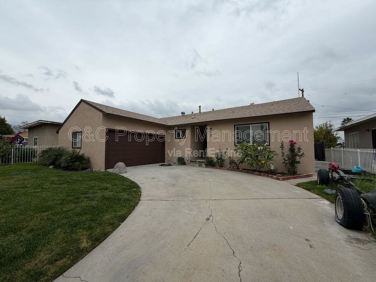 1307 Pepper Tree Ln - Photo 2 of 12