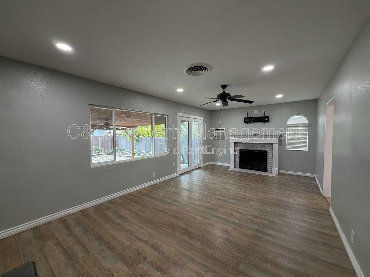 1307 Pepper Tree Ln - Photo 7 of 12