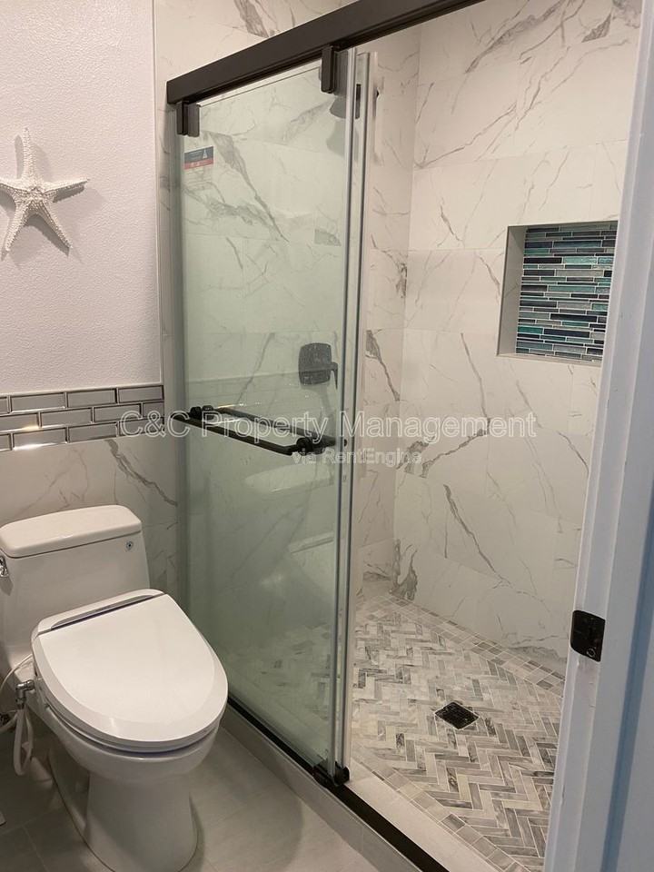 3790 Whitman Cir - Photo 4 of 10