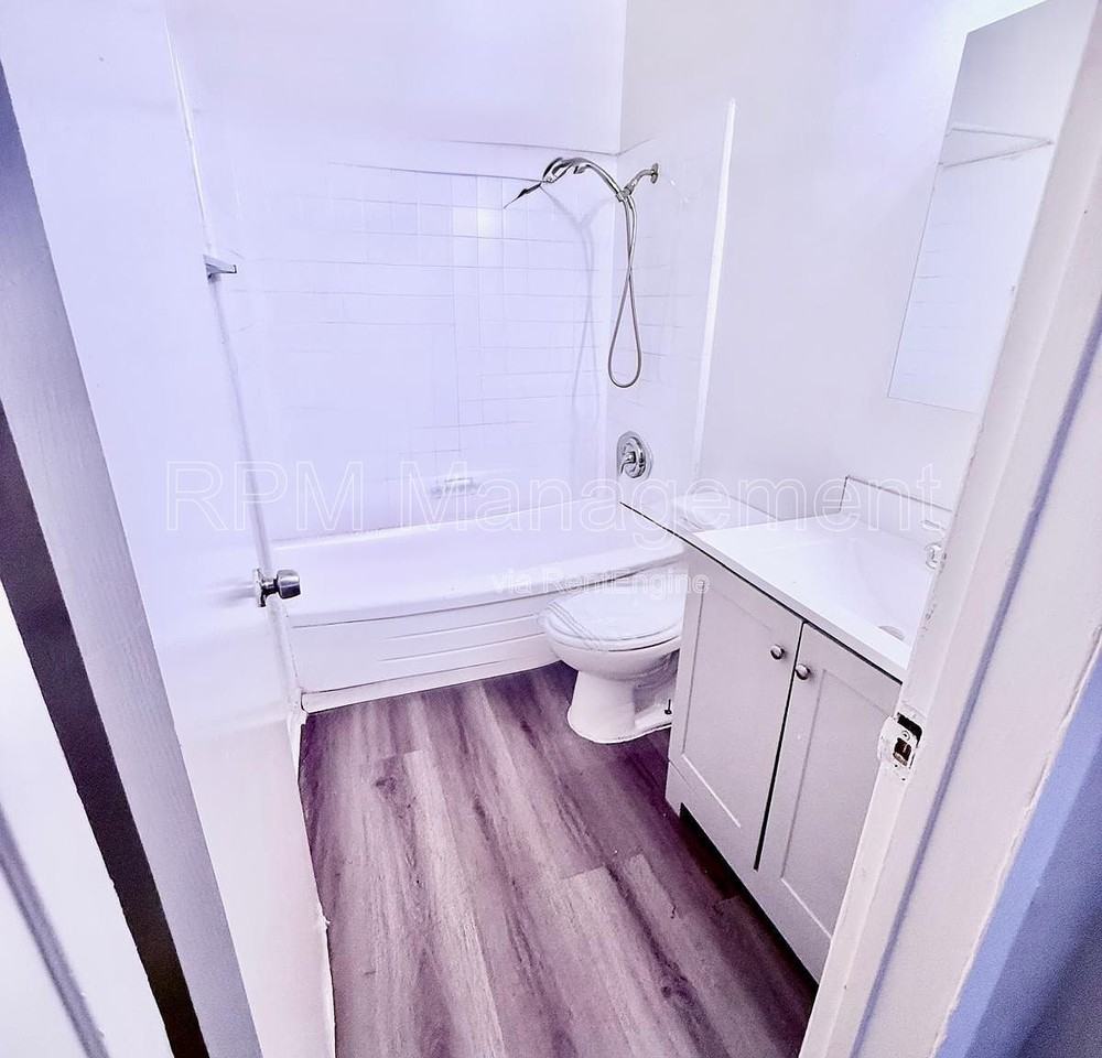 6645 Etiwanda Ave #5 - Photo 6 of 8