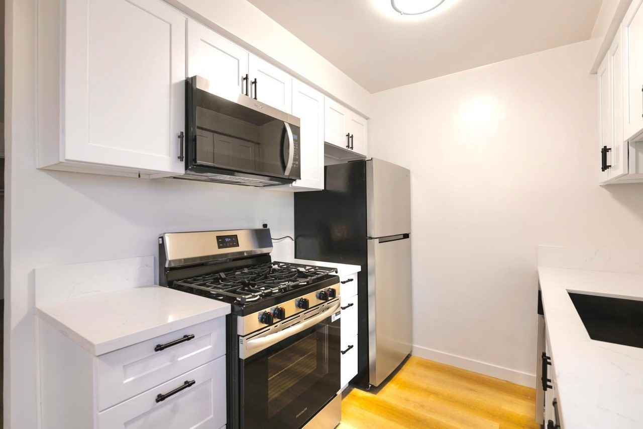 6828 Fulton Ave #8 - Photo 3 of 13