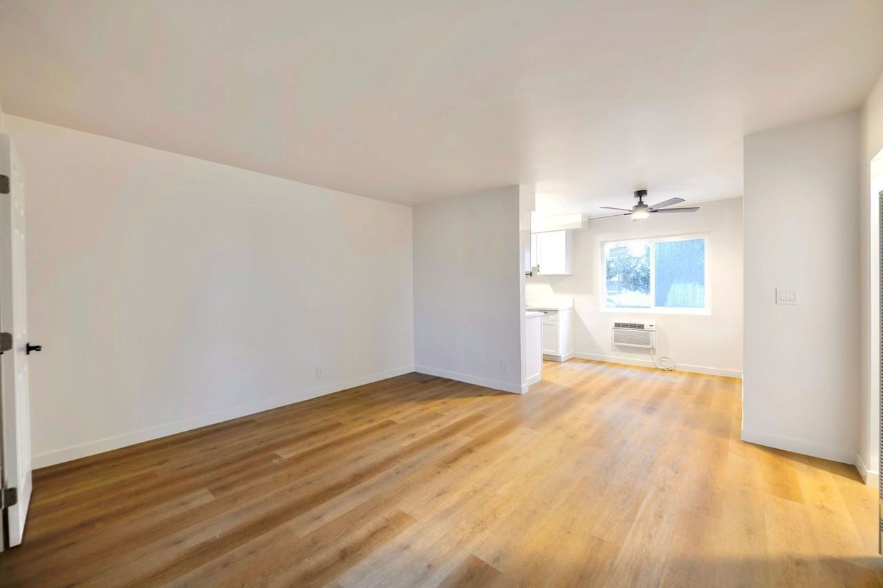 6828 Fulton Ave #8 - Photo 4 of 13