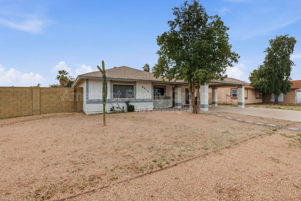 6201 W Acoma Dr - Photo 2 of 34