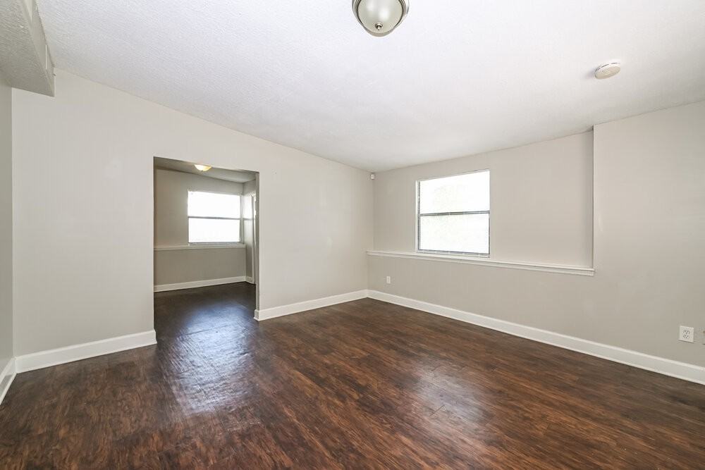 2611 Lowes Pl - Photo 3 of 16