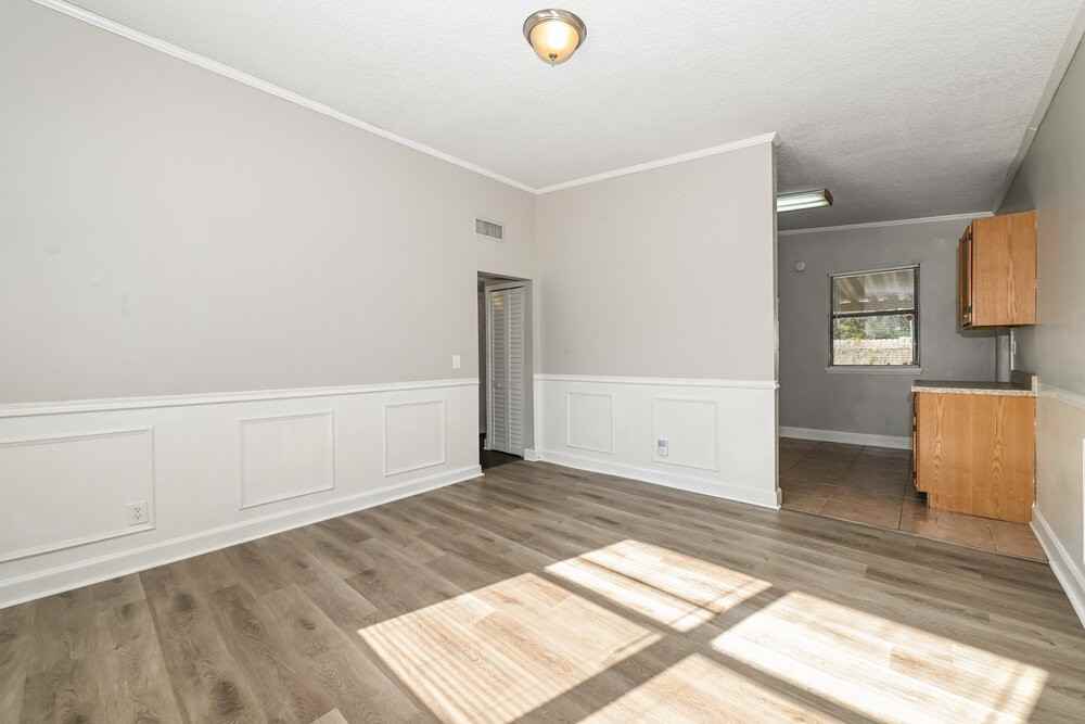 2611 Lowes Pl - Photo 6 of 16