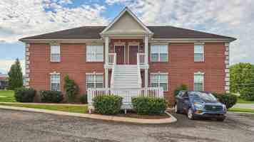 featured image of 1006 Brooklyn Dr