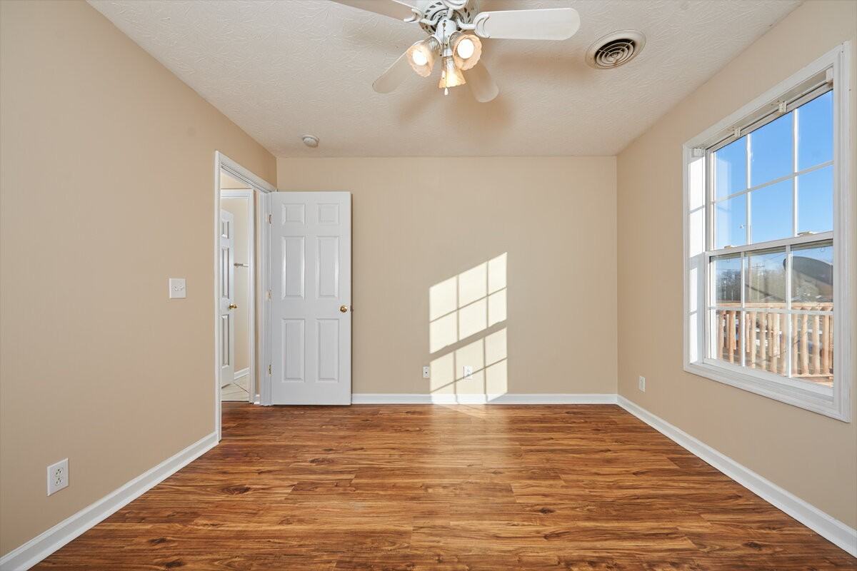 1006 Brooklyn Dr - Photo 7 of 9