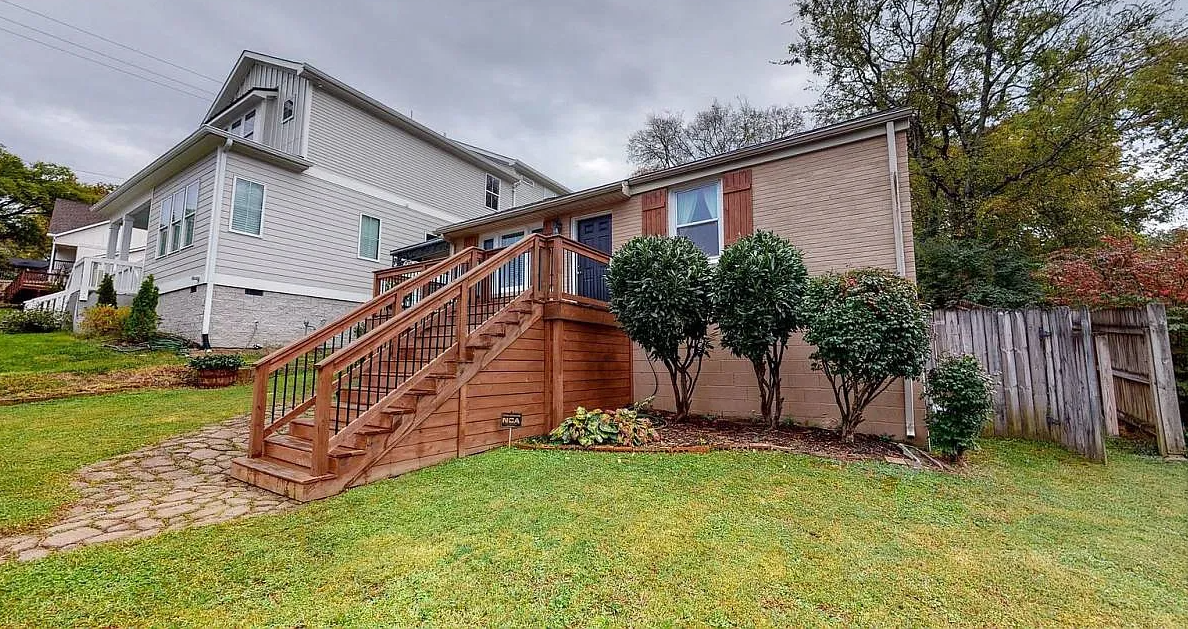 3803 Nevada Ave - Photo 3 of 37