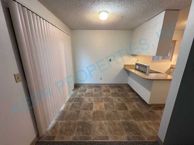 7518 Se Steele St - Photo 4 of 13