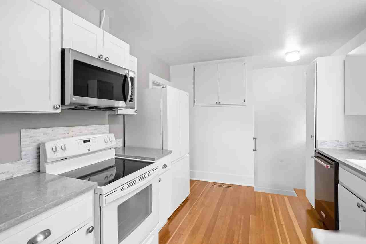 8 Newell St - Photo 7 of 22