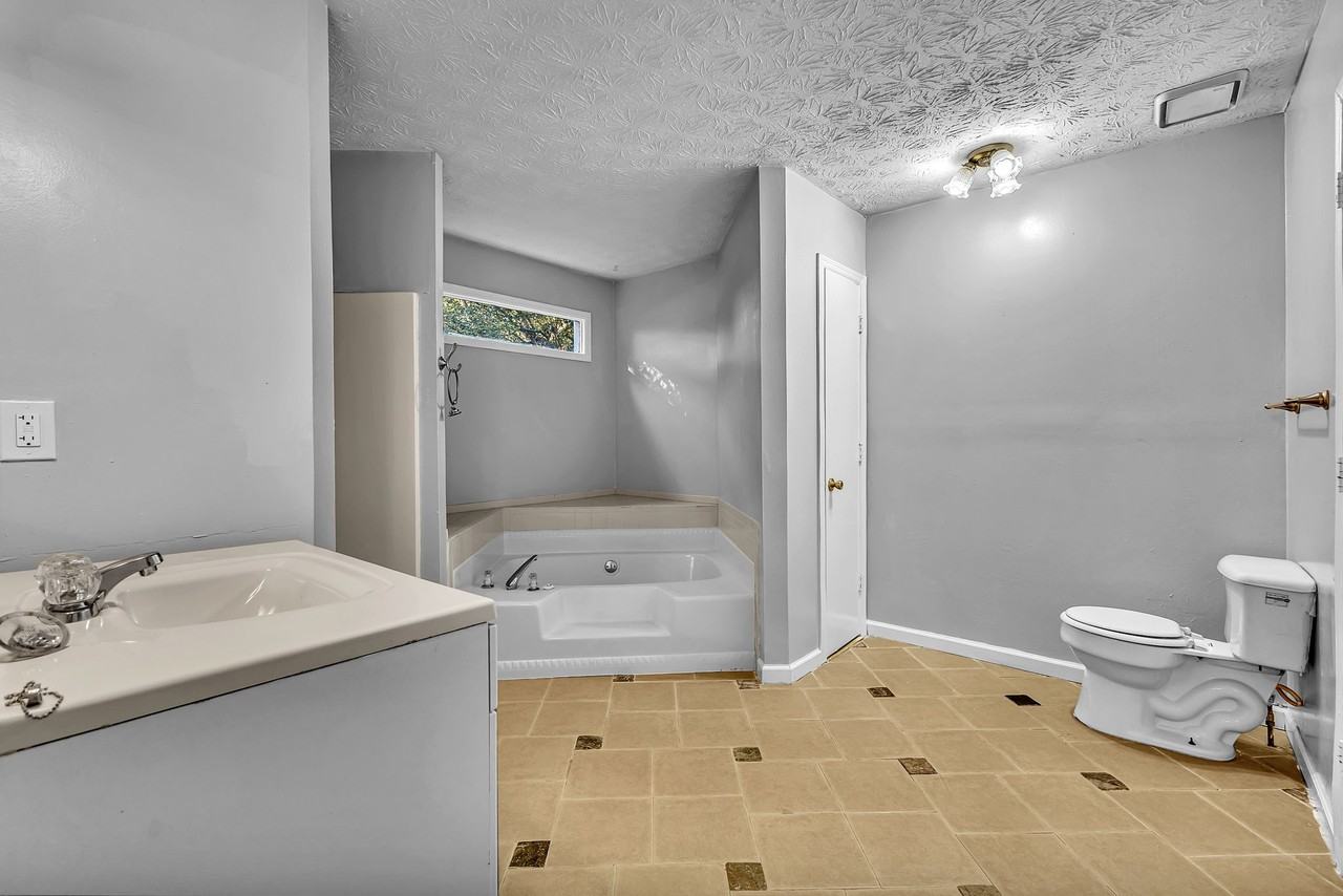 3699 Ashbill Ct - Photo 4 of 23