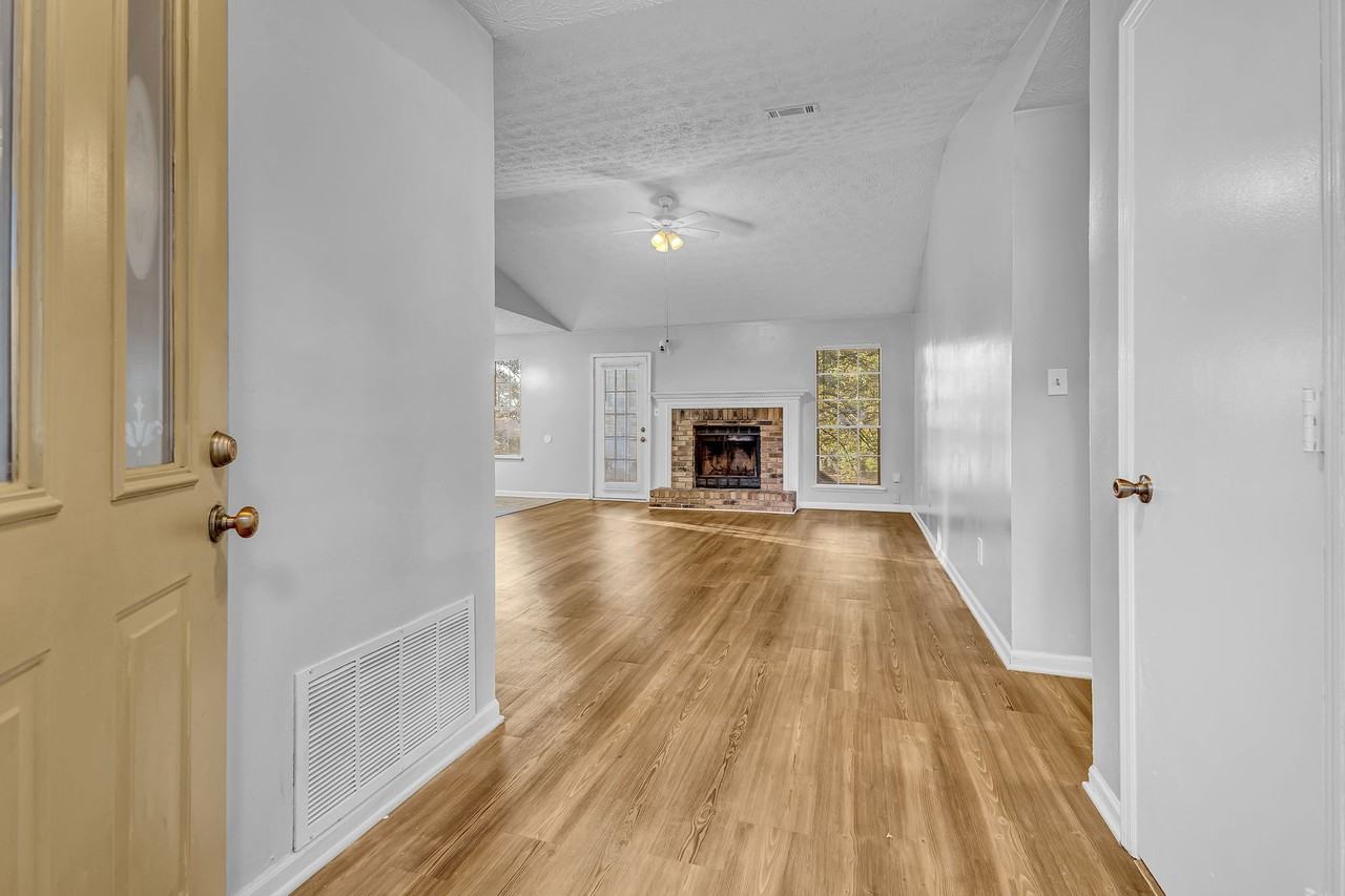 3699 Ashbill Ct - Photo 5 of 23