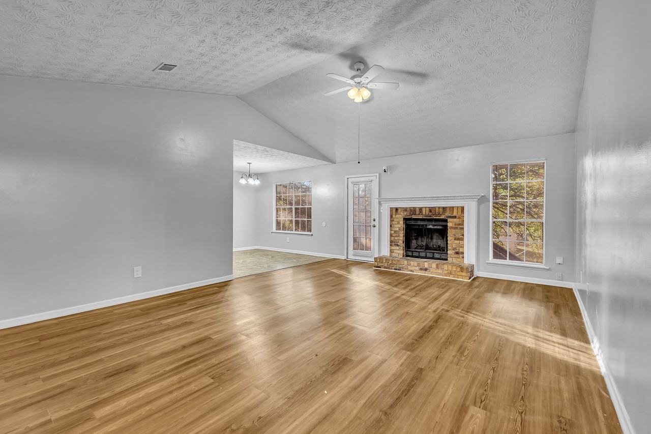 3699 Ashbill Ct - Photo 6 of 23