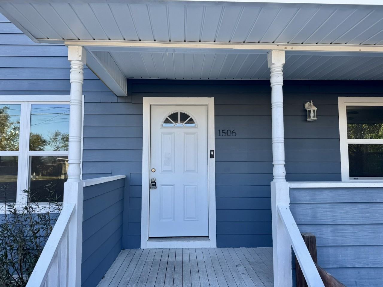 1506 Pennsylvania Ave - Photo 2 of 34