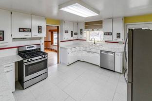 2324 E S Crescent Ave - Photo 1 of 1