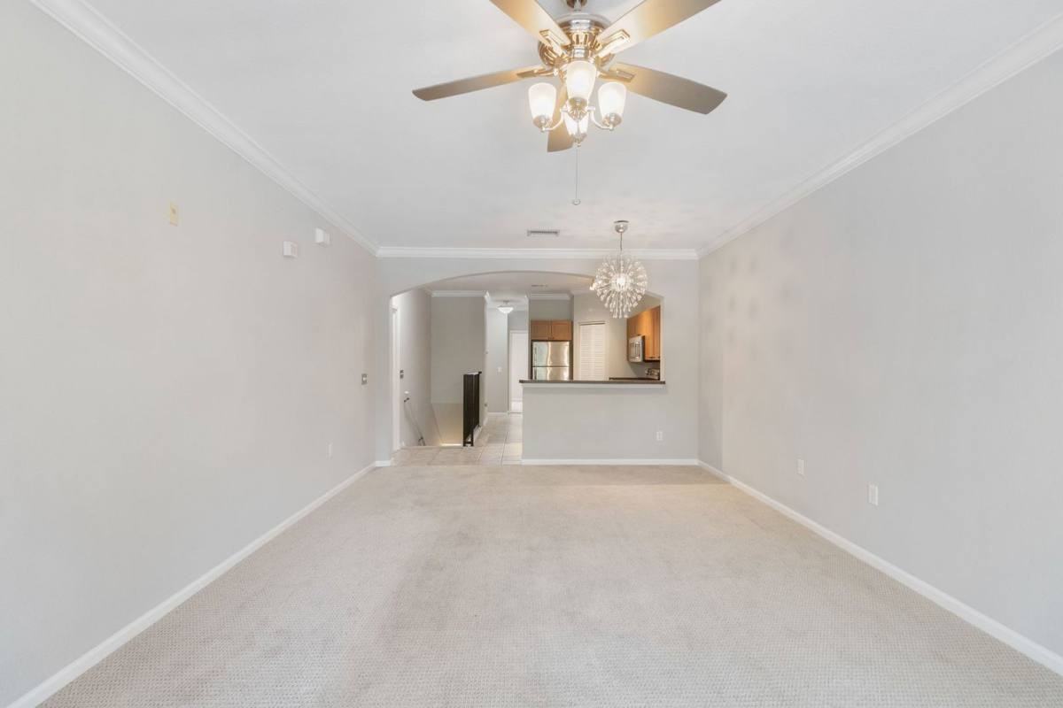 2152 Portofino Pl #295 - Photo 7 of 10