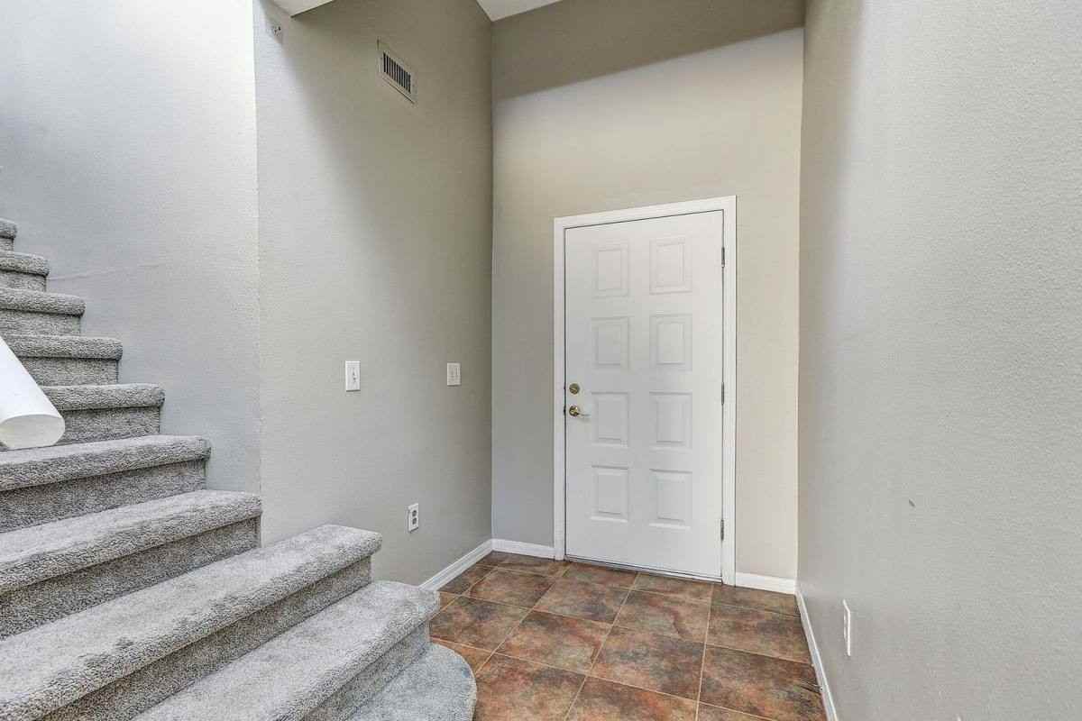 27128 Big Sur Dr - Photo 3 of 10