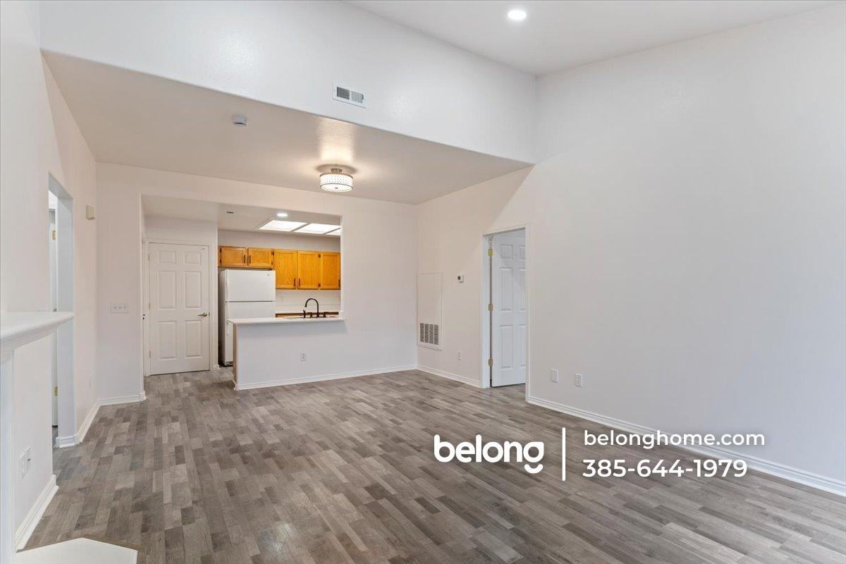 3827 S Big River Way #3 - Photo 5 of 22