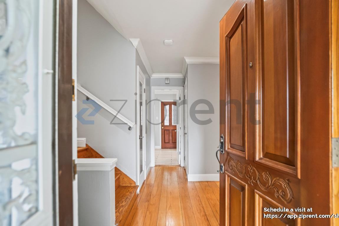 4847 Stacy St - Photo 5 of 40