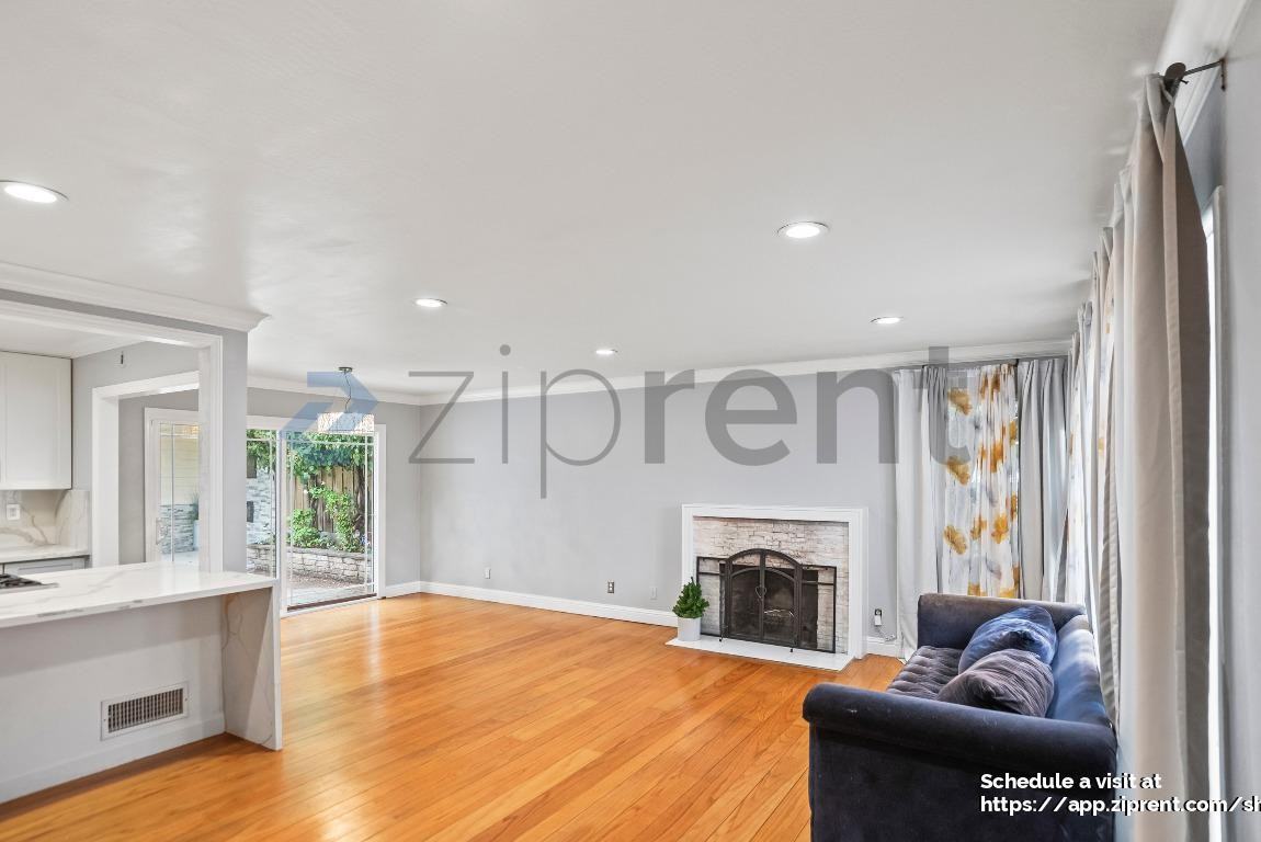 4847 Stacy St - Photo 7 of 40