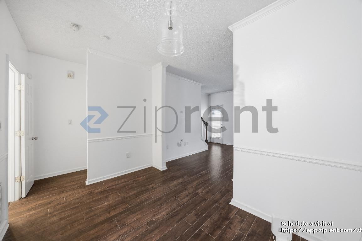 584 Windsor St Sw #584 - Photo 6 of 27