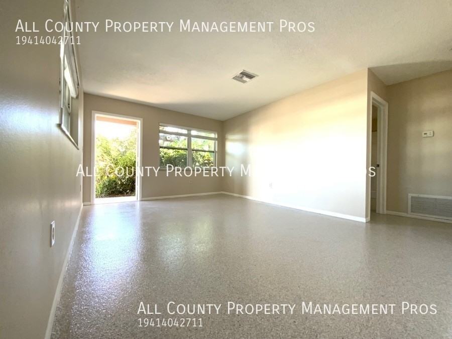 5820 Murdock Ave - Photo 4 of 17